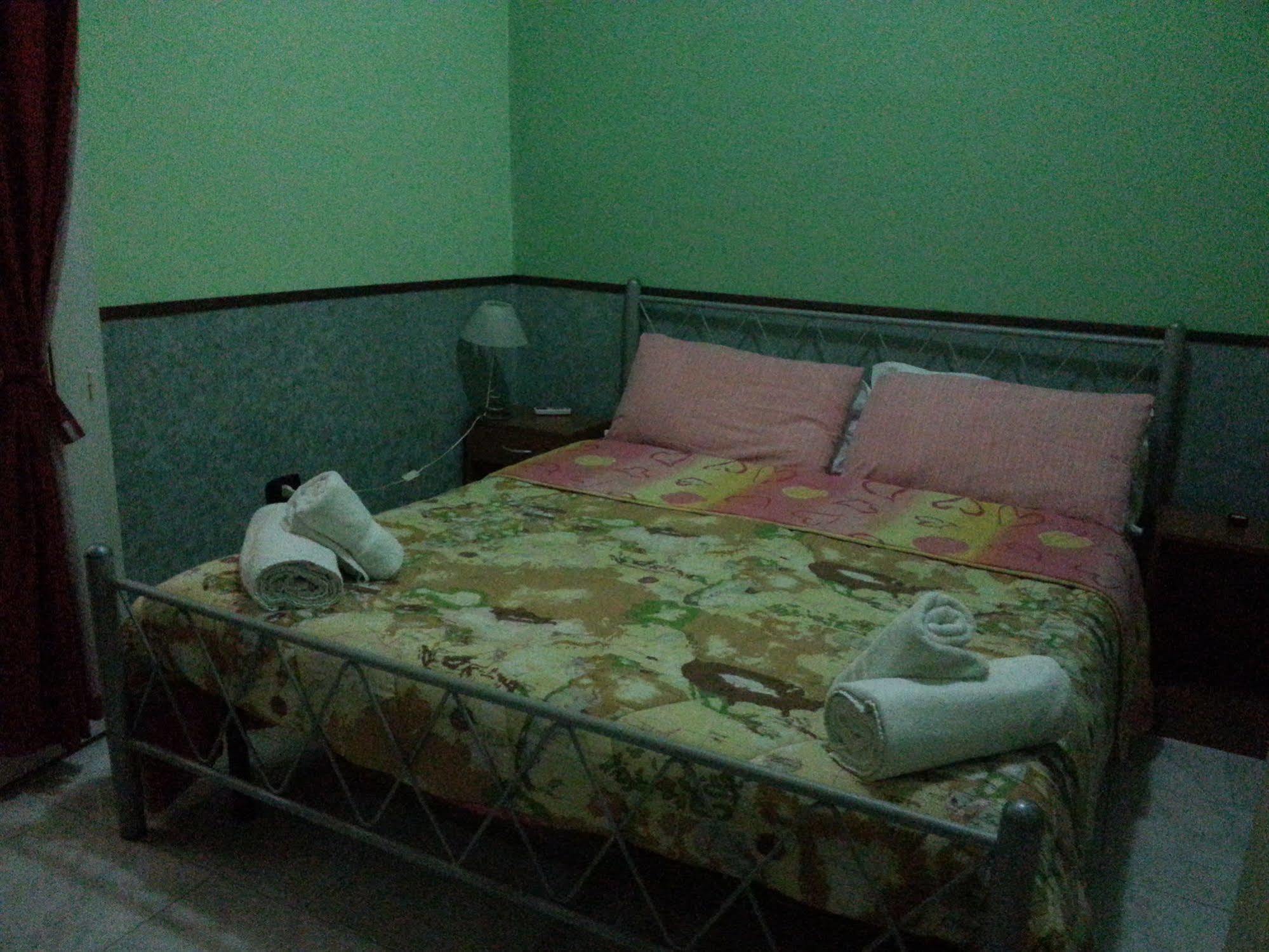 Astra Bed & Breakfast เนเปิลส์ ภายนอก รูปภาพ
